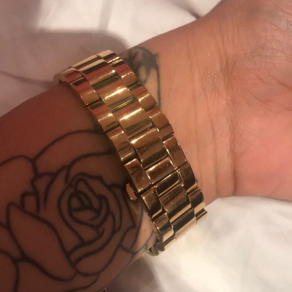 Marc Jacobs Dove Watch - Picture 2 of 4